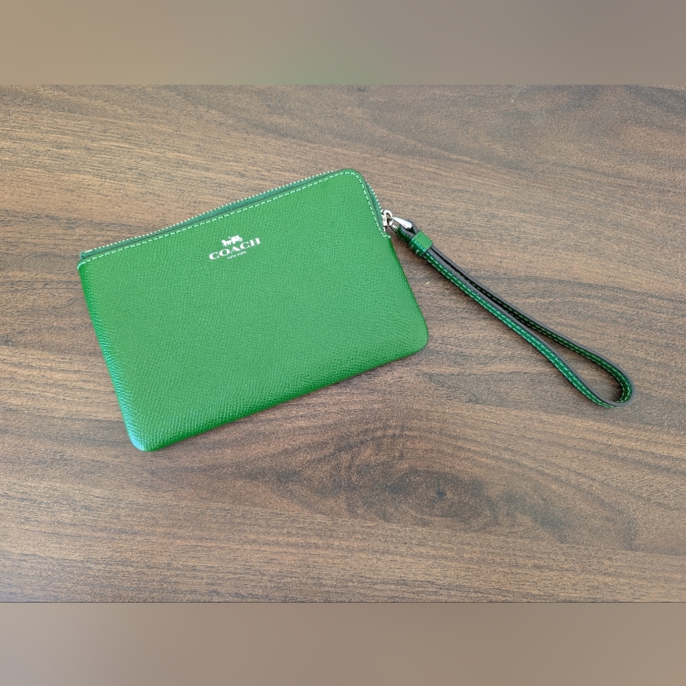 Coach Wristlet Green